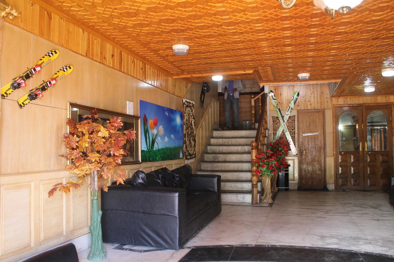 Fluorescence Hotel And Restaurant Gulmarg Dış mekan fotoğraf