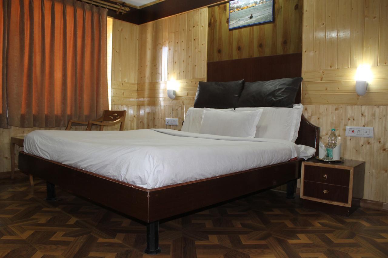 Fluorescence Hotel And Restaurant Gulmarg Dış mekan fotoğraf